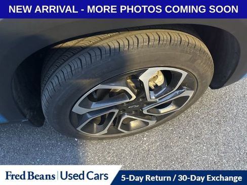Used 2025 Chevrolet Trax RS w/ Driver Confidence Package image 12