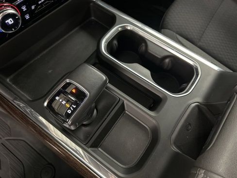 Used 2022 GMC Sierra 1500 Elevation image 19