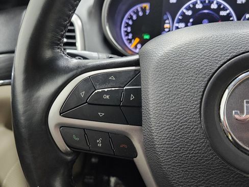 Used 2019 Jeep Grand Cherokee Limited w/ Luxury Group II image 38