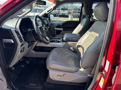 Used 2016 Ford F150 Lariat image 9