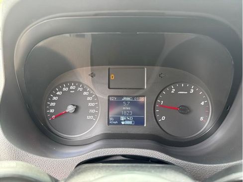 Used 2023 Mercedes-Benz Sprinter 2500 image 11