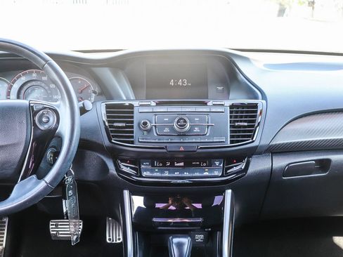 Used 2017 Honda Accord Sport image 16
