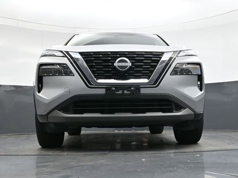 Used 2023 Nissan Rogue SV image 41