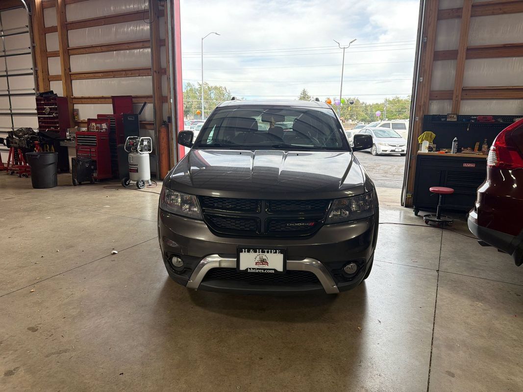 Used 2017 Dodge Journey Crossroad w/ Popular Equipment Group AWD/4WD image 5