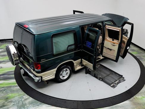 Used 2008 Ford E-150 and Econoline 150 image 37