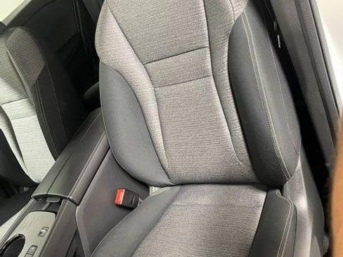 Used 2021 Nissan Rogue SV FWD image 12