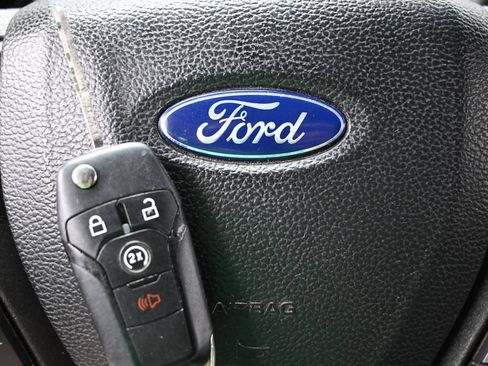 Used 2017 Ford F150 XLT w/ Equipment Group 302A Luxury AWD/4WD image 43
