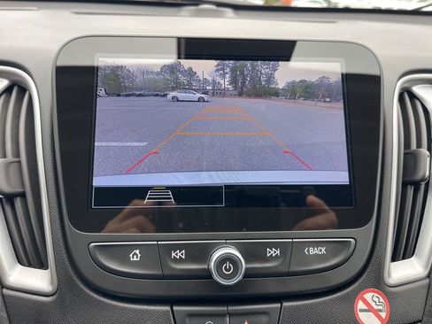 Used 2025 Chevrolet Malibu LT FWD image 11