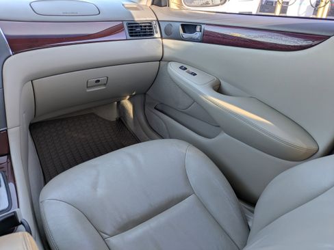 Used 2002 Lexus ES 330 image 17