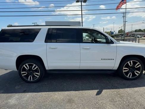 Used 2020 Chevrolet Suburban Premier AWD/4WD image 9