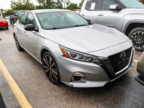 Used 2021 Nissan Altima 2.5 SR FWD image 4