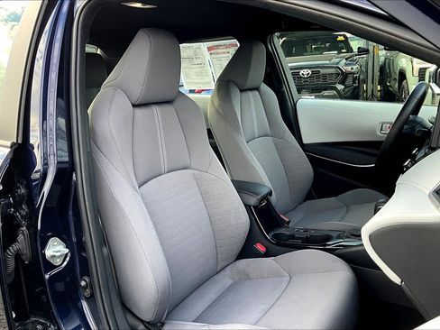 Used 2025 Toyota Corolla SE image 7