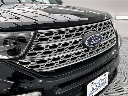 Used 2022 Ford Explorer Limited w/ Equipment Group 301A image 29