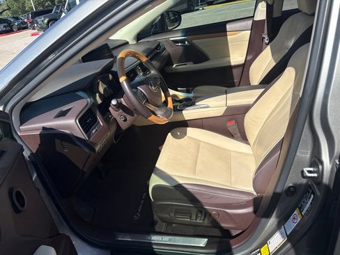 Used 2019 Lexus RX 350L FWD image 17