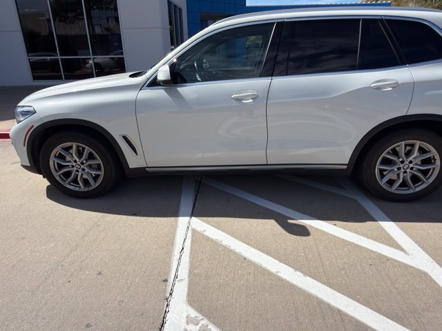 Used 2022 BMW X5 xDrive40i AWD/4WD image 9