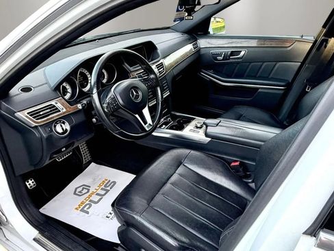 Used 2016 Mercedes-Benz E 400 4MATIC Sedan image 3