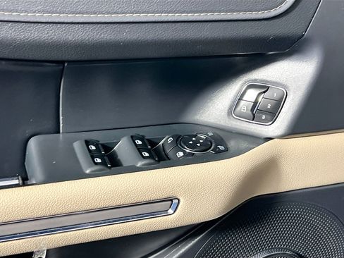 Used 2024 Ford Expedition Limited image 16