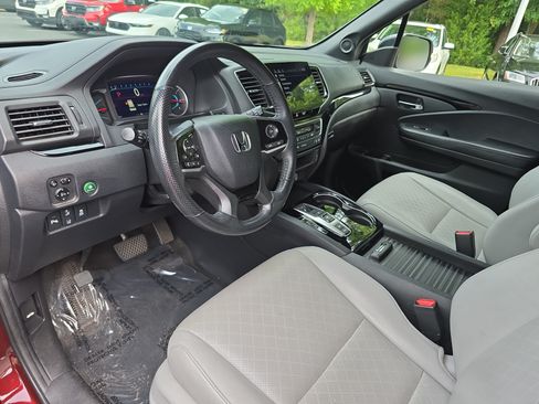 Used 2019 Honda Passport Touring image 16