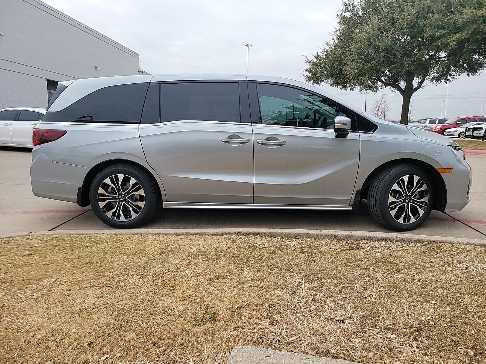 New 2027 Honda Odyssey Elite image 10