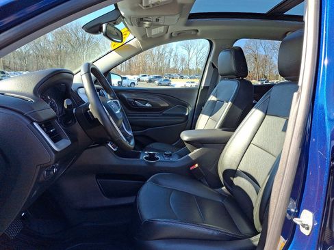 Certified 2022 GMC Terrain SLT w/ Infotainment Package II image 13