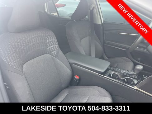 Used 2025 Toyota Camry LE FWD image 6