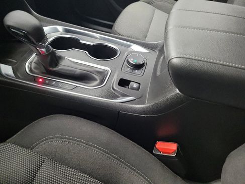 Used 2023 Chevrolet Traverse LT image 26