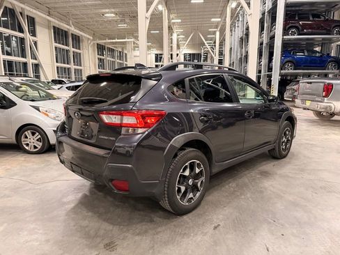 Used 2018 Subaru Crosstrek 2.0i Premium w/ Eyesight System image 3