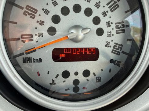 Used 2003 MINI Cooper Hardtop image 11