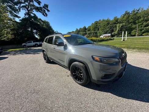 Used 2023 Jeep Cherokee Altitude Lux AWD/4WD image 7