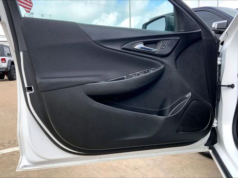 Used 2023 Chevrolet Malibu LS image 21