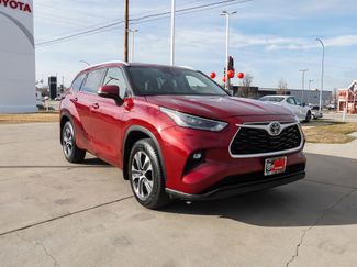 Certified 2022 Toyota Highlander XLE video 2
