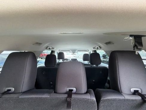 Used 2025 Nissan Pathfinder SV FWD image 11