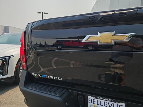 Used 2026 Chevrolet Silverado EV W/T AWD/4WD image 16