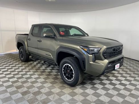 New 2026 Toyota Tacoma TRD Off-Road AWD/4WD image 10