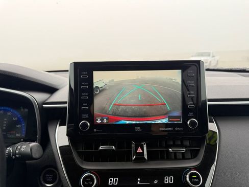 Used 2022 Toyota Corolla Cross XLE w/ Convenience Package image 25