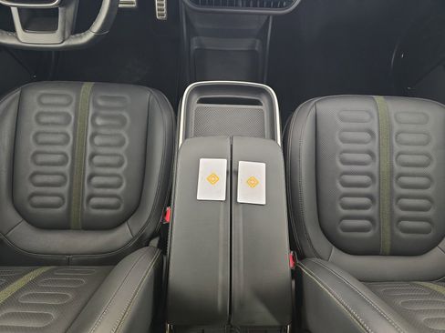 Used 2024 Rivian R1S Adventure image 31