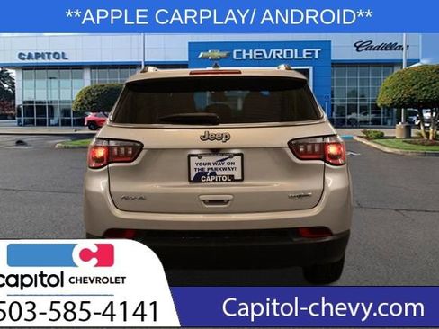 Used 2025 Jeep Compass Latitude image 4