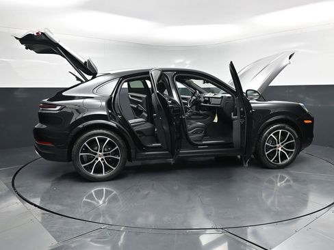 New 2026 Porsche Cayenne Coupe AWD/4WD image 31