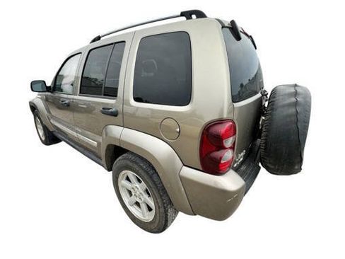 Used 2005 Jeep Liberty Limited AWD/4WD image 3