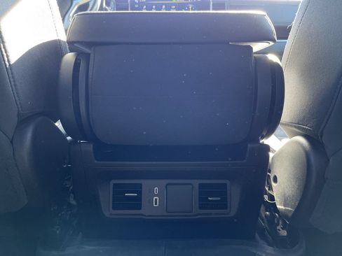 Used 2025 Chevrolet Silverado 2500 LT AWD/4WD image 41