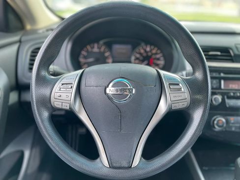 Used 2013 Nissan Altima 2.5 S FWD image 13
