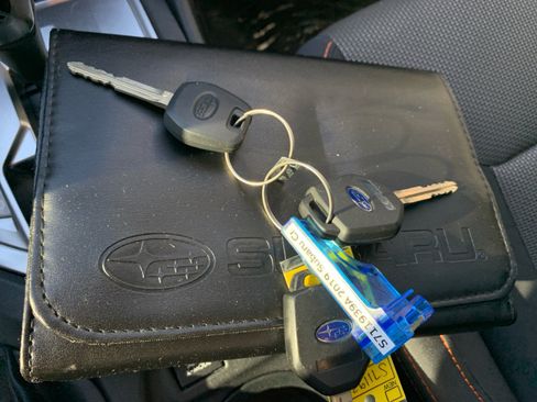 Used 2019 Subaru Crosstrek 2.0i Premium w/ Moonroof Package image 5