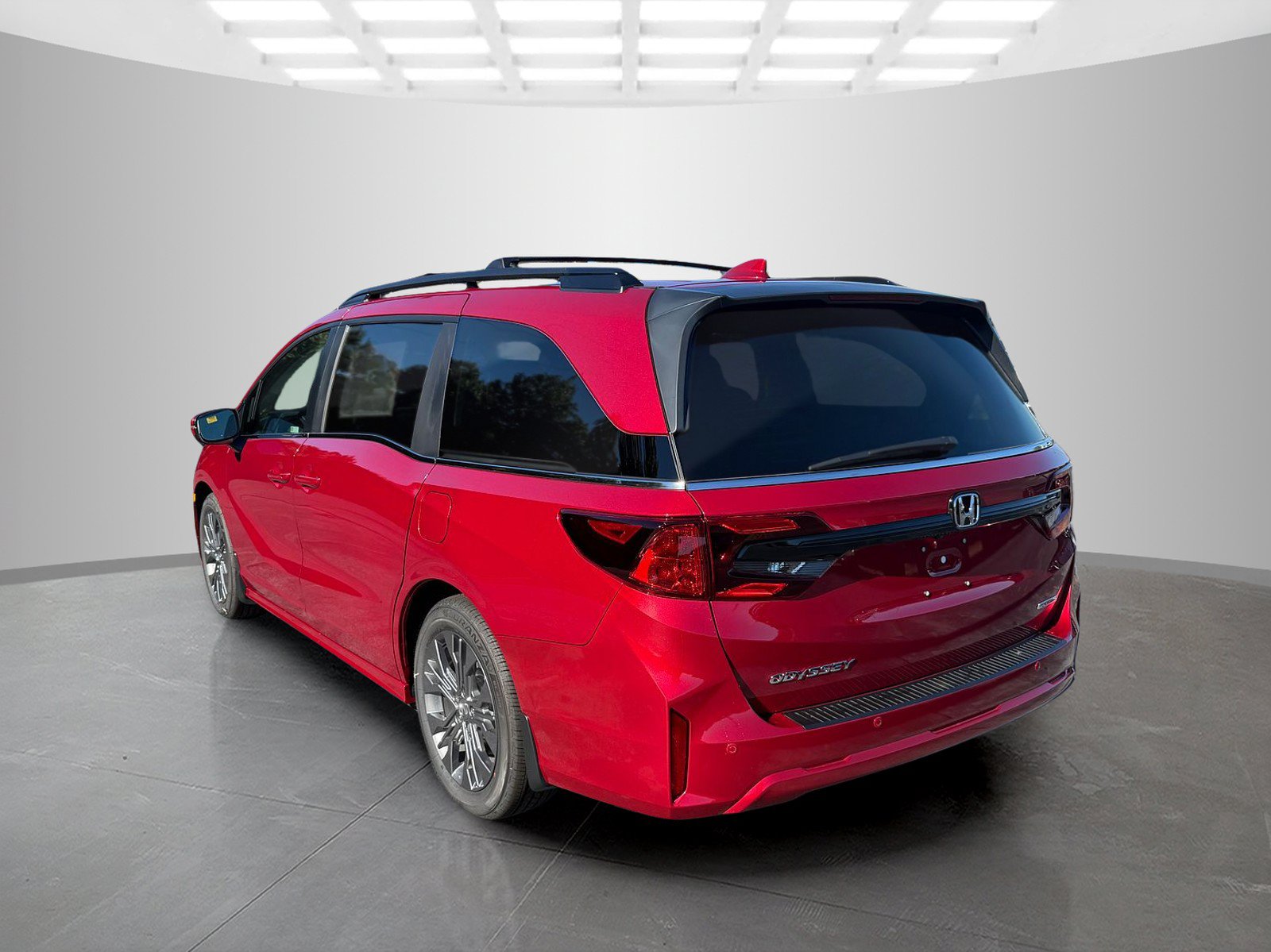 New 2027 Honda Odyssey Touring image 4