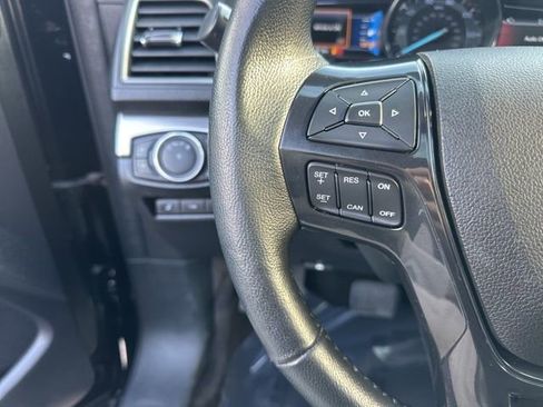 Used 2018 Ford Explorer XLT w/ Equipment Group 202A image 22