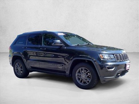 Used 2016 Jeep Grand Cherokee Laredo 75th Anniversary AWD/4WD image 6