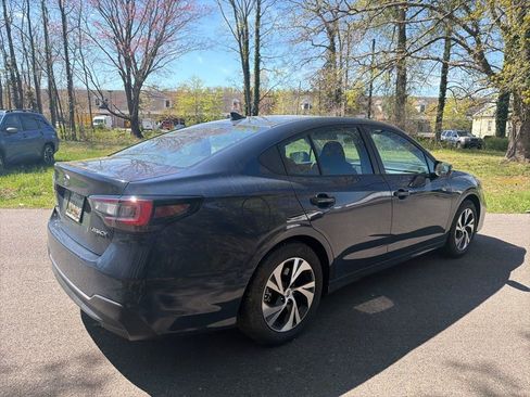 Used 2025 Subaru Legacy Premium image 3