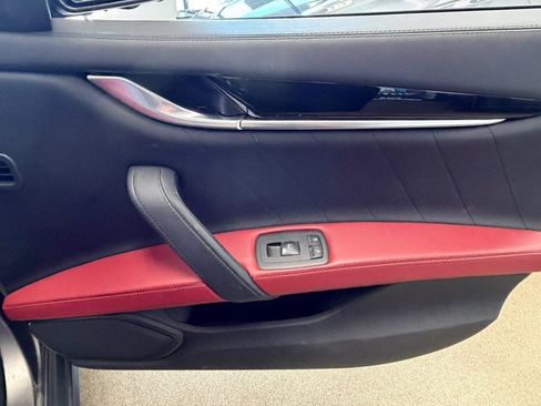 Used 2022 Maserati Ghibli Modena RWD image 45