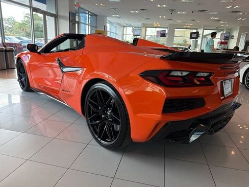 Used 2025 Chevrolet Corvette Z06 RWD image 12