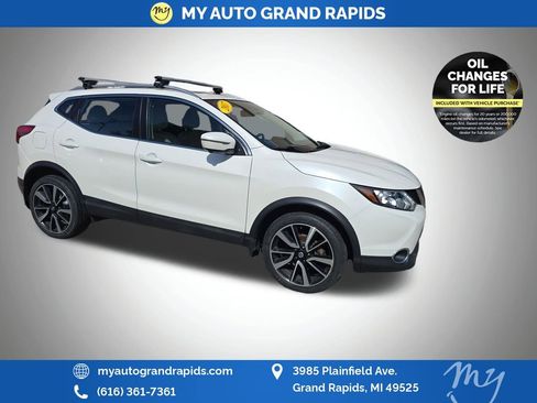 Used 2017 Nissan Rogue Sport SL w/ SL Premium Package AWD/4WD image 1
