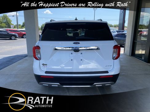 Used 2023 Ford Explorer XLT w/ Equipment Group 202A AWD/4WD image 8